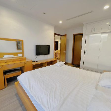 Homes By Christine - Vinhomes Central Park ホーチミン市 エクステリア 写真
