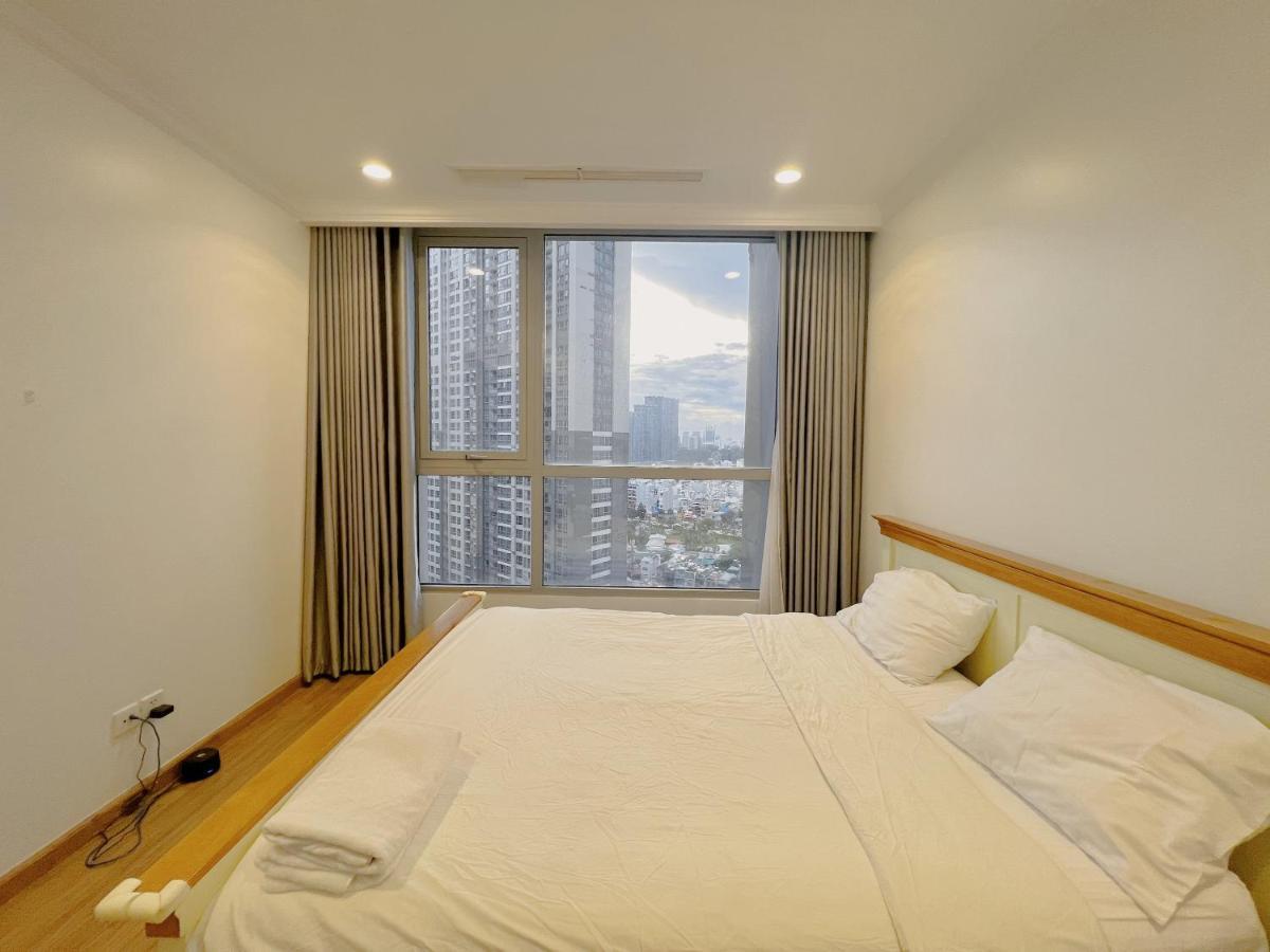 Homes By Christine - Vinhomes Central Park ホーチミン市 エクステリア 写真