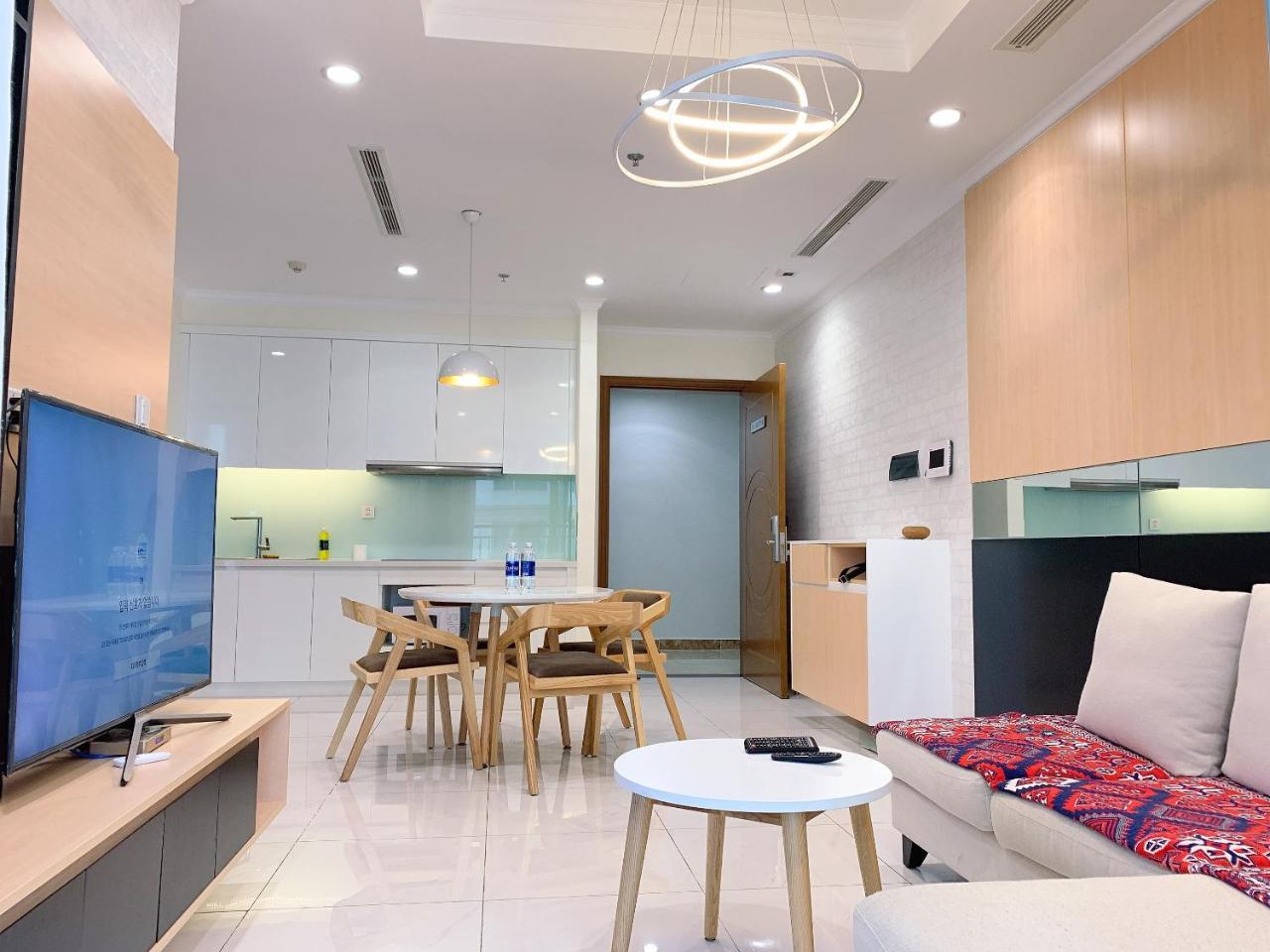 Homes By Christine - Vinhomes Central Park ホーチミン市 エクステリア 写真