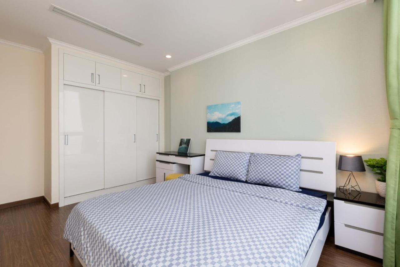 Homes By Christine - Vinhomes Central Park ホーチミン市 エクステリア 写真