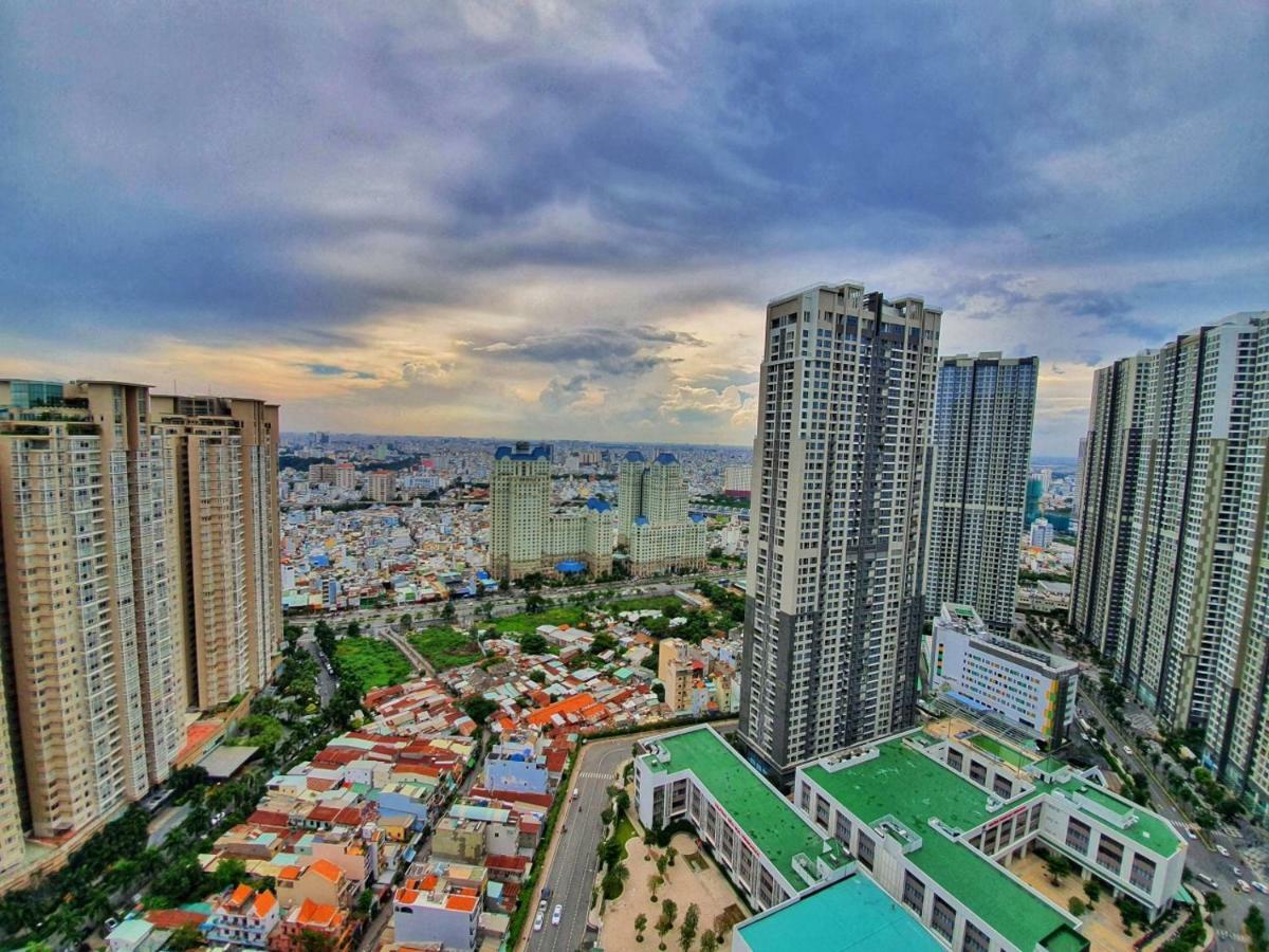 Homes By Christine - Vinhomes Central Park ホーチミン市 エクステリア 写真