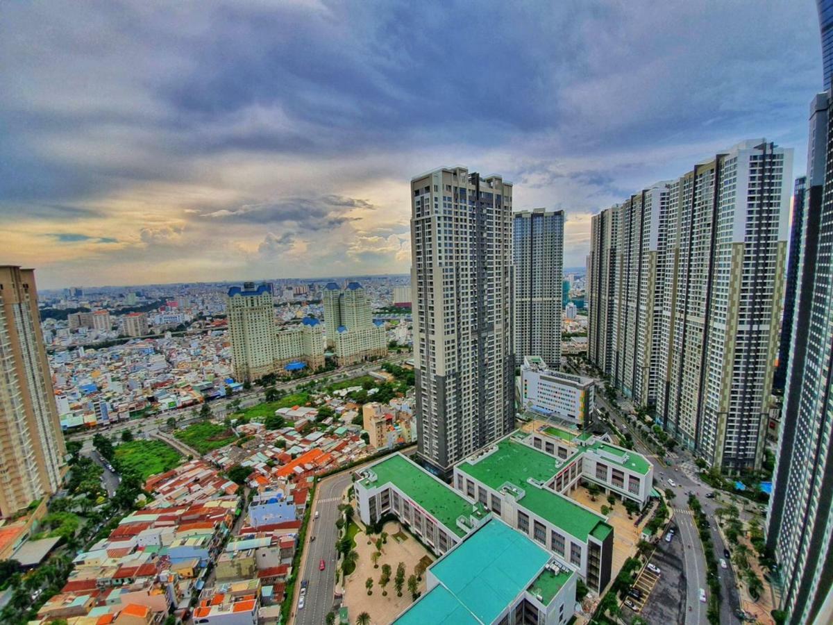 Homes By Christine - Vinhomes Central Park ホーチミン市 エクステリア 写真