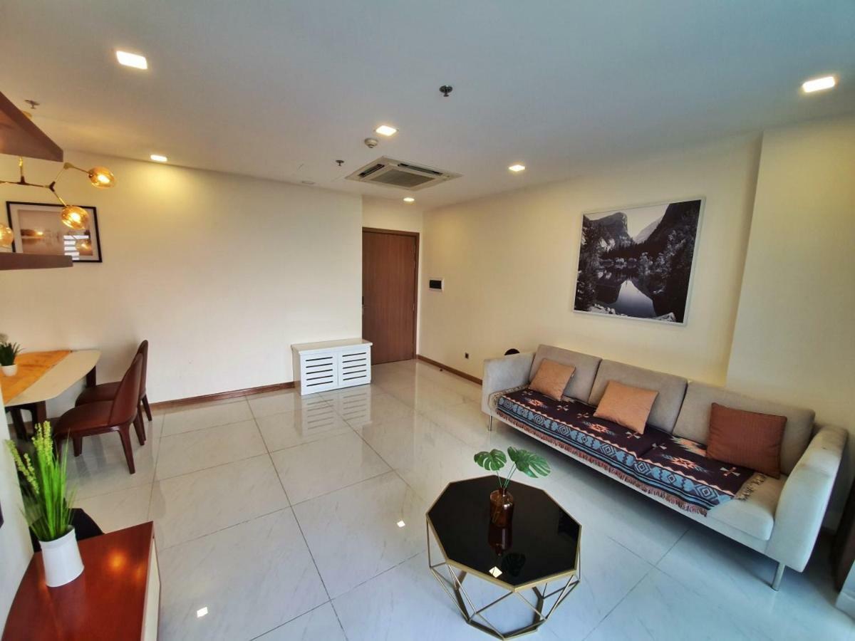 Homes By Christine - Vinhomes Central Park ホーチミン市 エクステリア 写真
