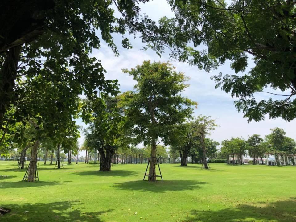 Homes By Christine - Vinhomes Central Park ホーチミン市 エクステリア 写真