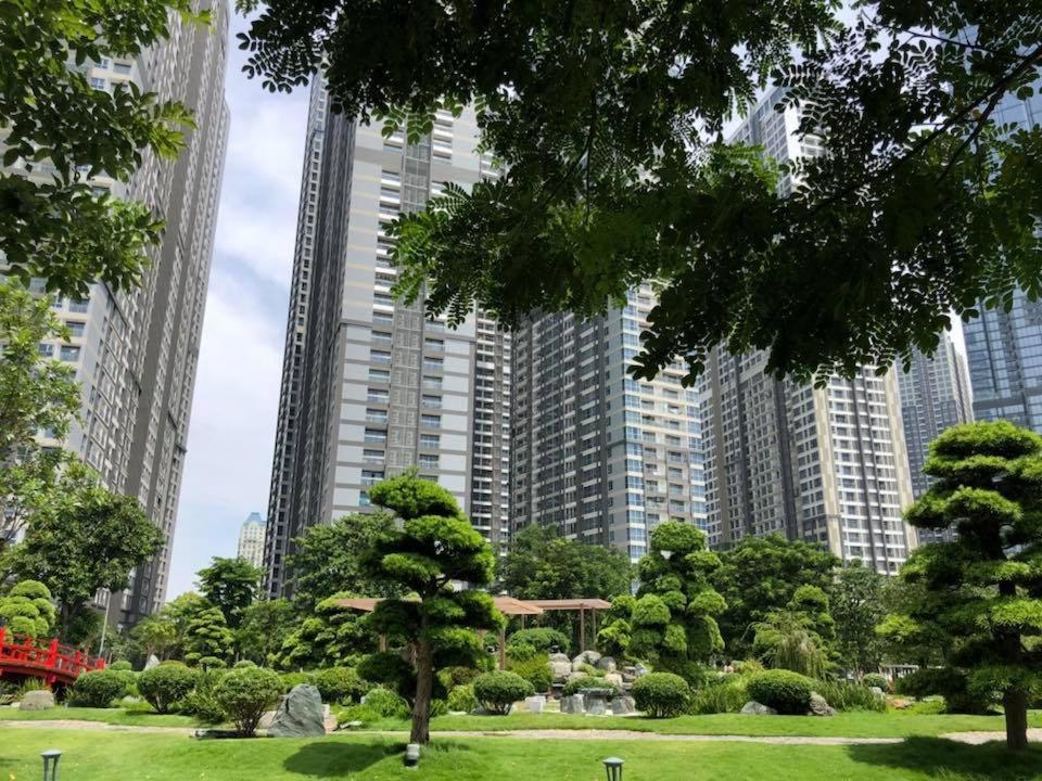 Homes By Christine - Vinhomes Central Park ホーチミン市 エクステリア 写真